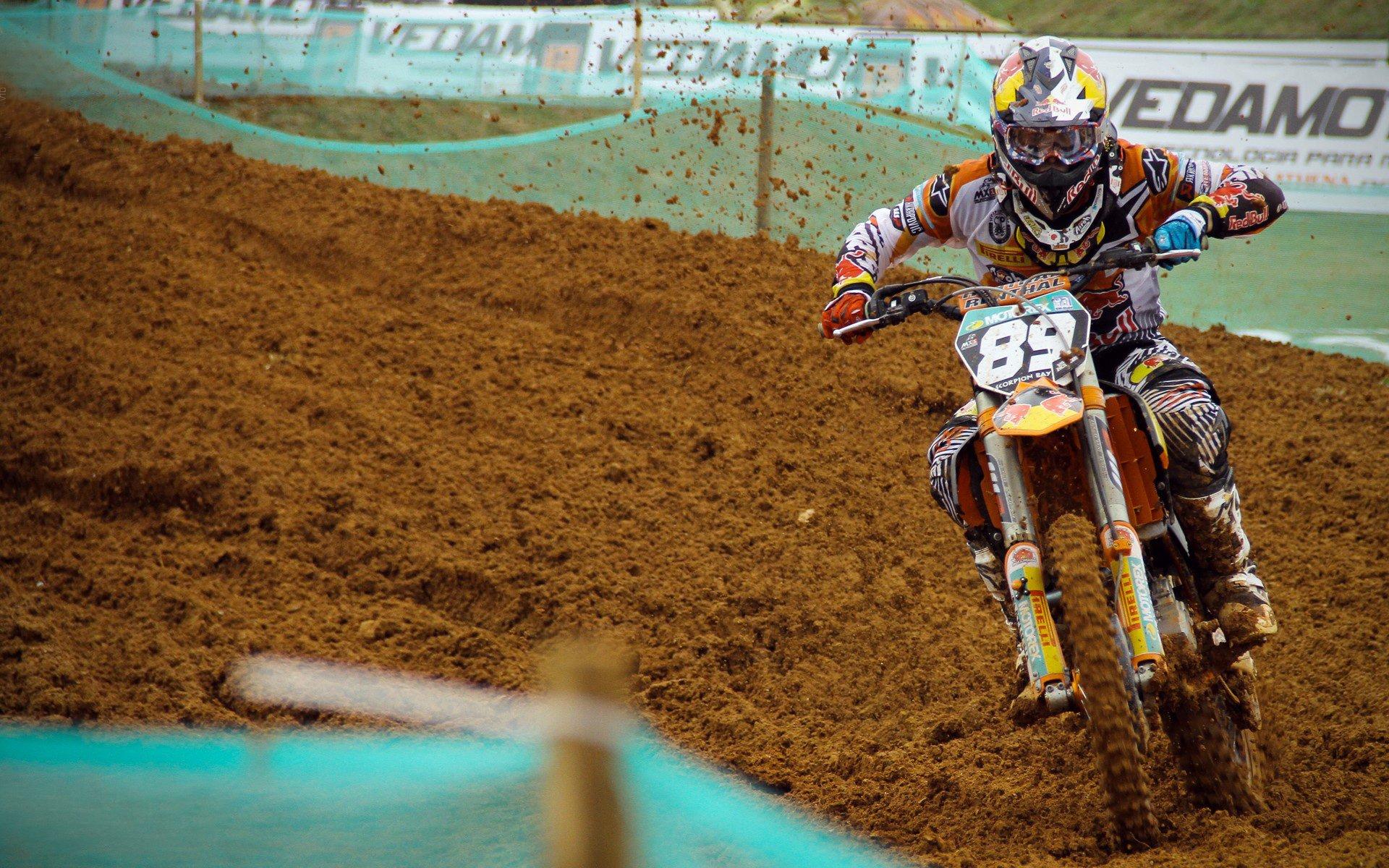 中国女排力克强敌巴西队，世界联赛再创佳绩