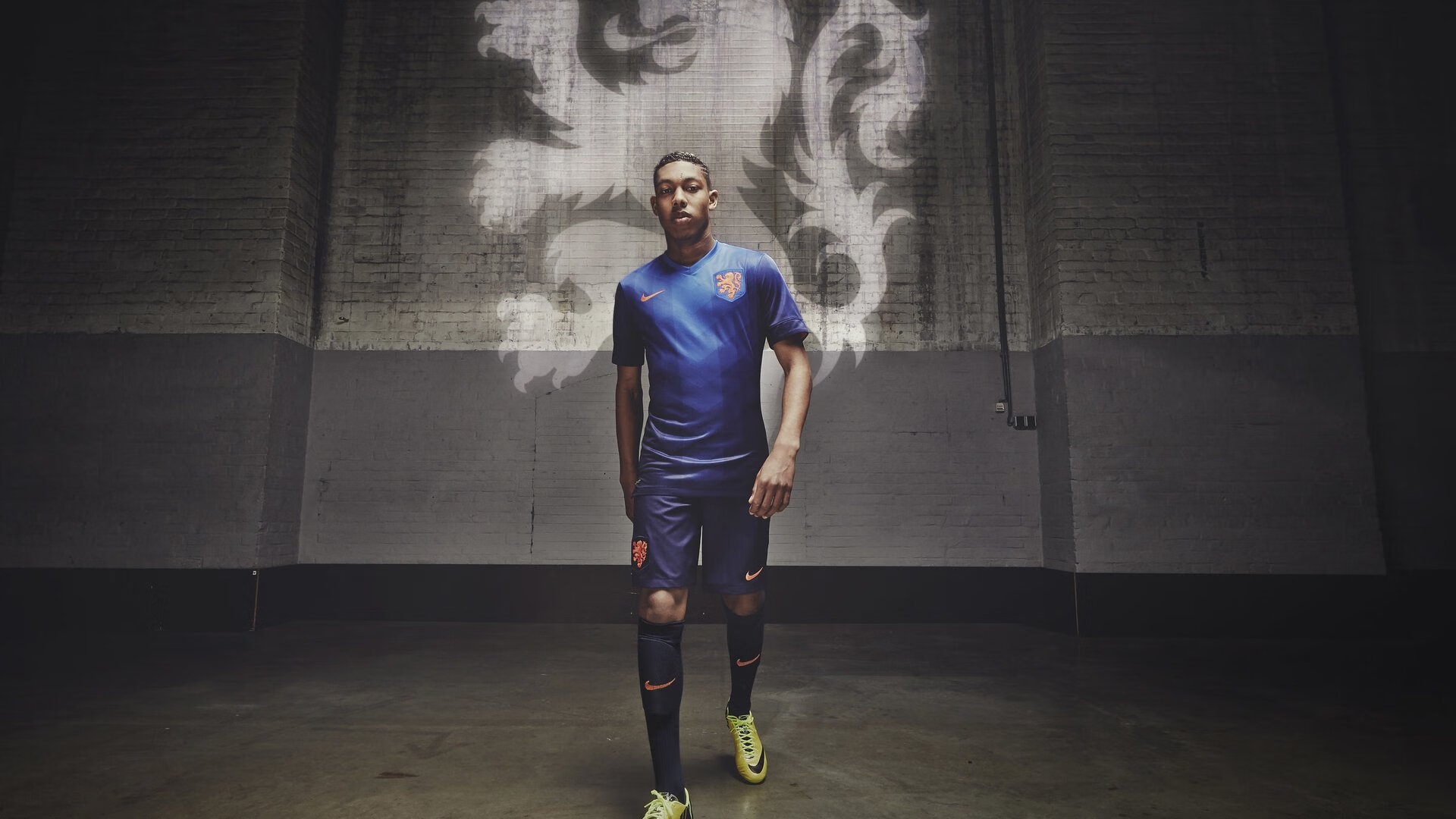 欧冠半决赛激战,皇家马德里逆转拜仁慕尼黑,本泽马帽子戏法闪耀伯纳乌